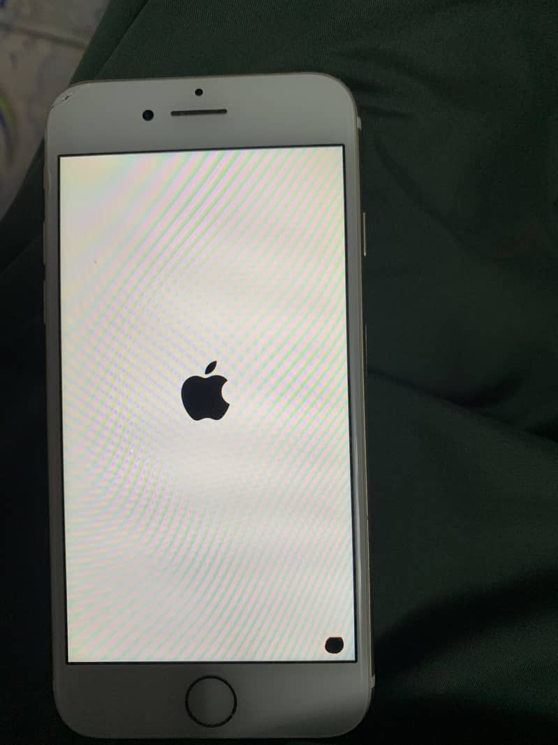 Apple iPhone 7 0
