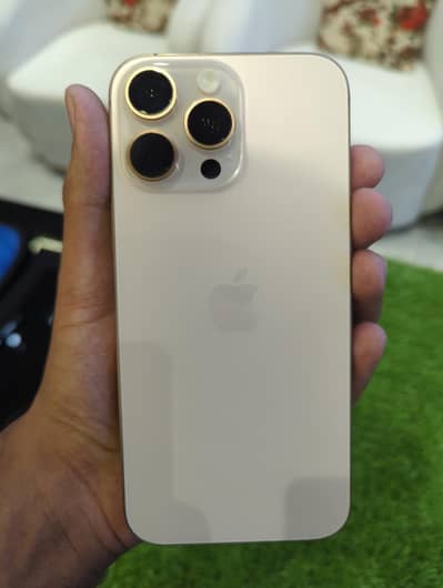 Apple iPhone 16 Pro Max