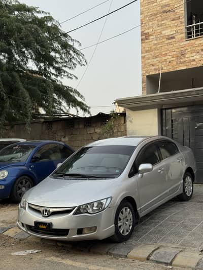 Honda Civic I-vtec Prosmetic 2010 in mint condition