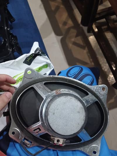 Original back speaker Toyota Corolla
