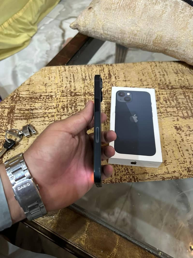 Apple iPhone 13 3
