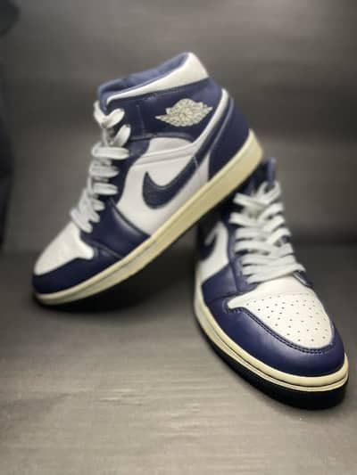 “Nike”Premium Branded Sneakers for Men