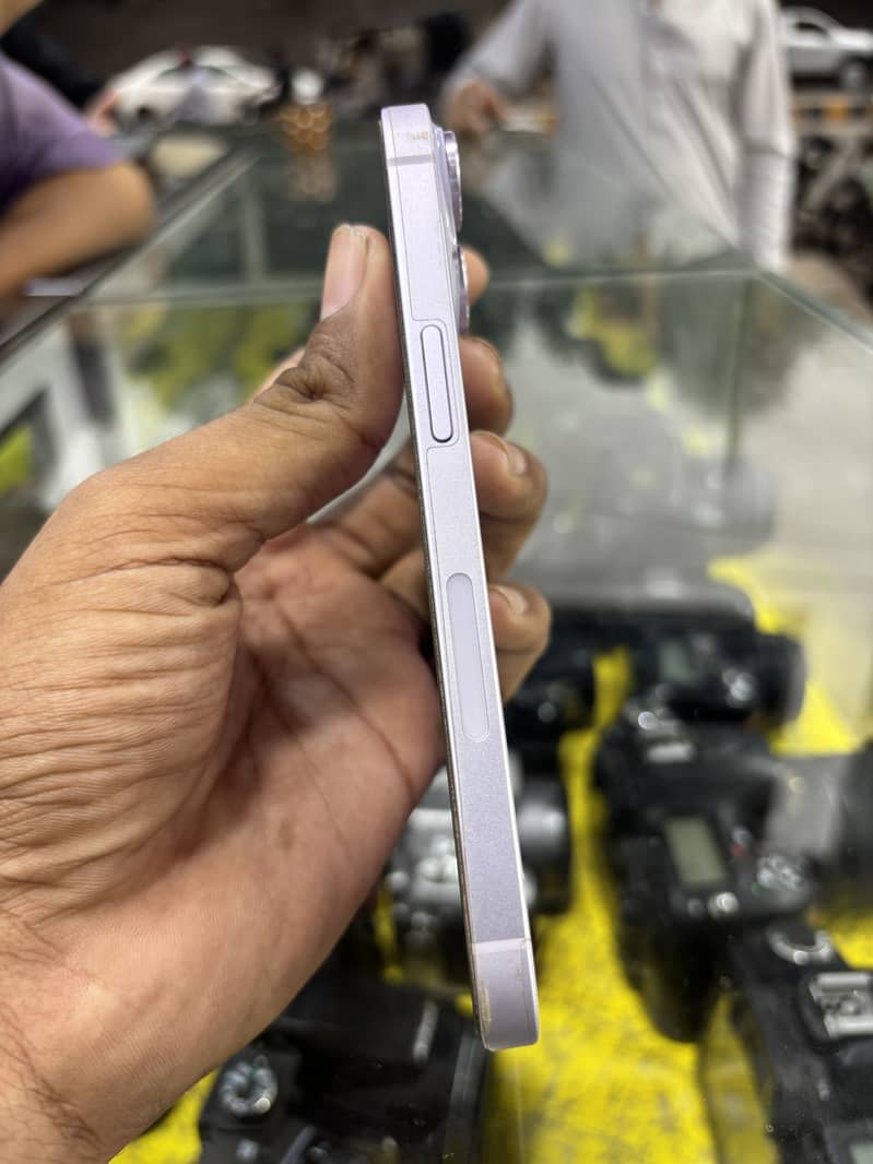 Apple iPhone 14 2