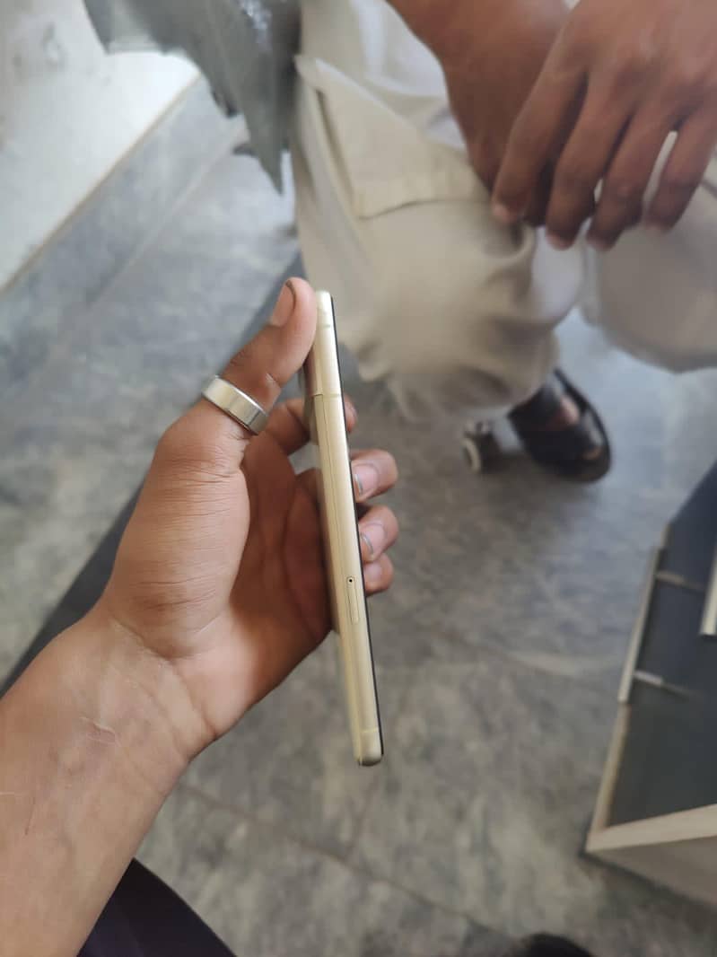 Google Pixel 7 5
