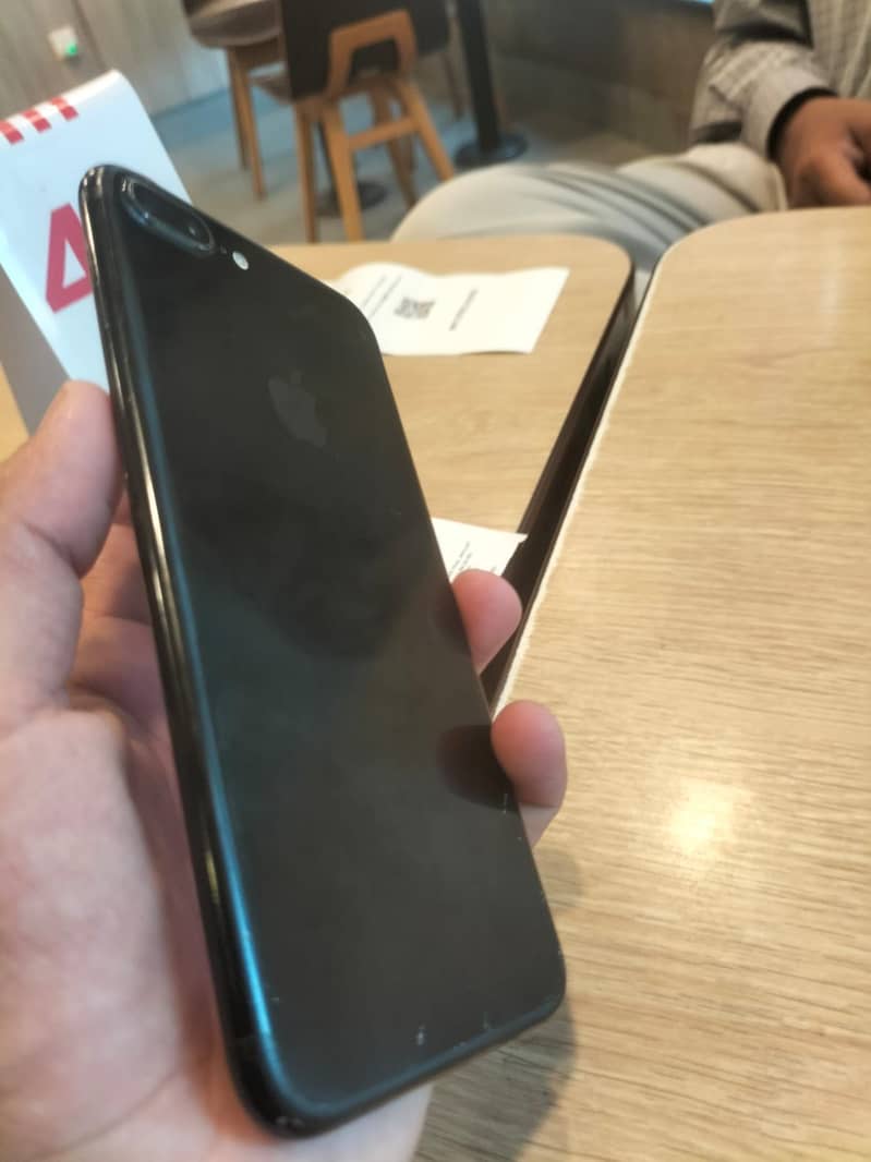 Apple iPhone 7 Plus 1