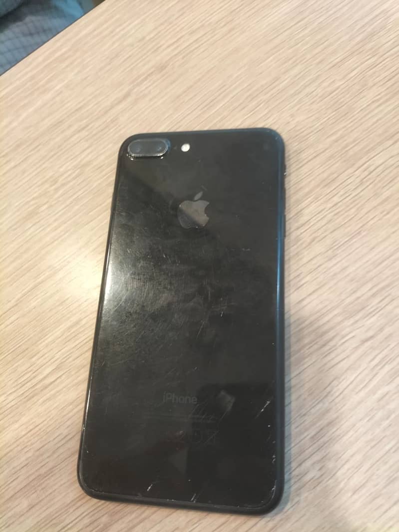 Apple iPhone 7 Plus 3