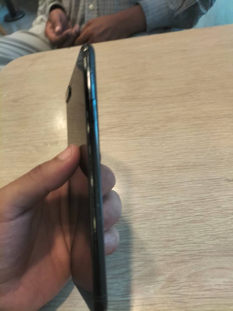 Apple iPhone 7 Plus 4