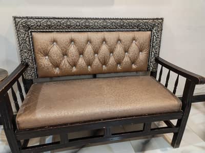 sofa chairs in good condition like new     03009132943