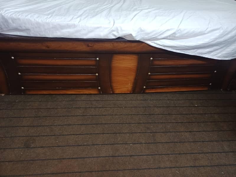 king size double bed 1