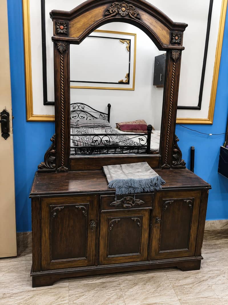 showcase and dressing table 1