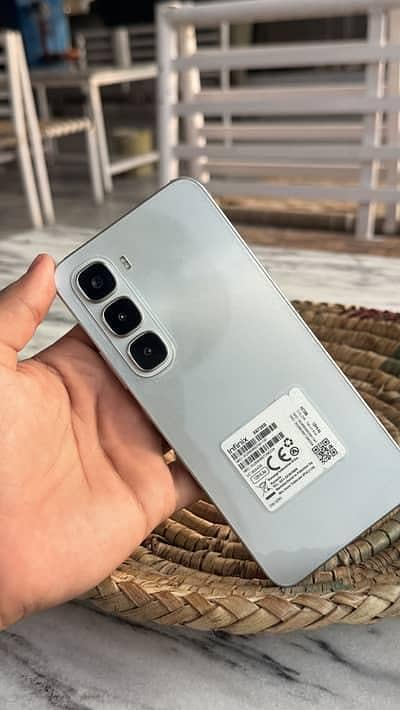 INFINIX HOT 60i