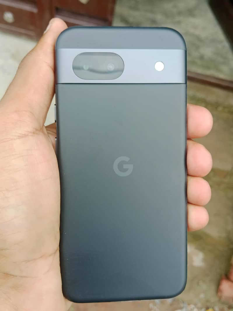 Google Pixel 8a 1