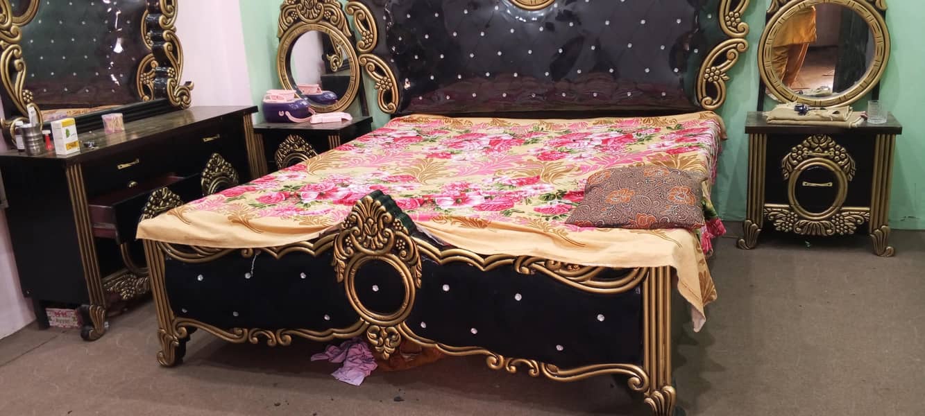 bed dressing do said table 0