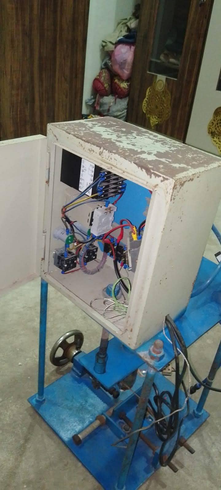 Data cable manufacturing setup 1