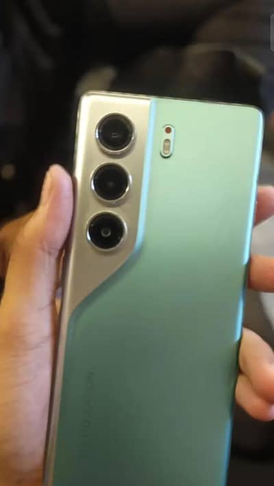 Tecno CAMON 40 Pro