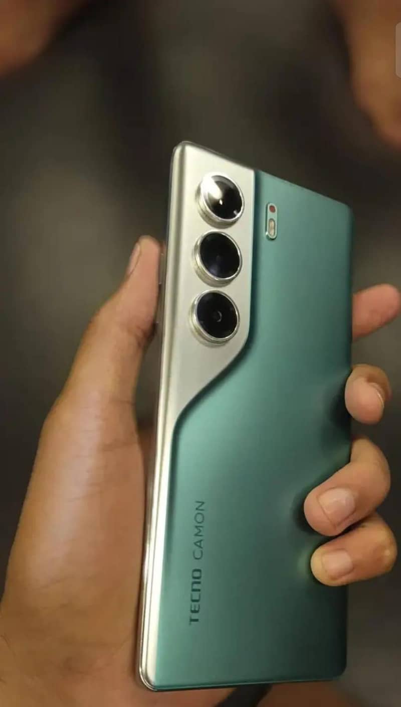 Tecno CAMON 40 Pro 3