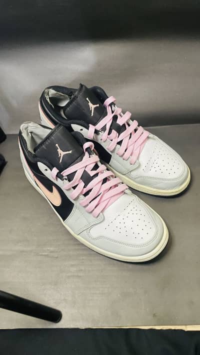 “Nike”High Quality Imported Sneakers / Sports Shoes)