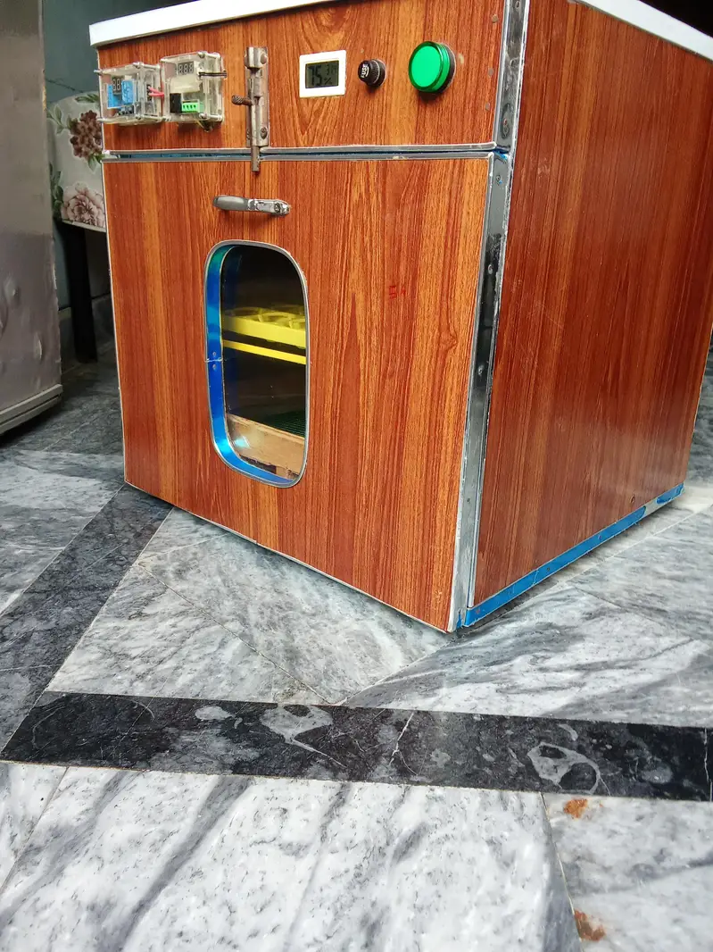 Automatic incubator for sale — photo 2