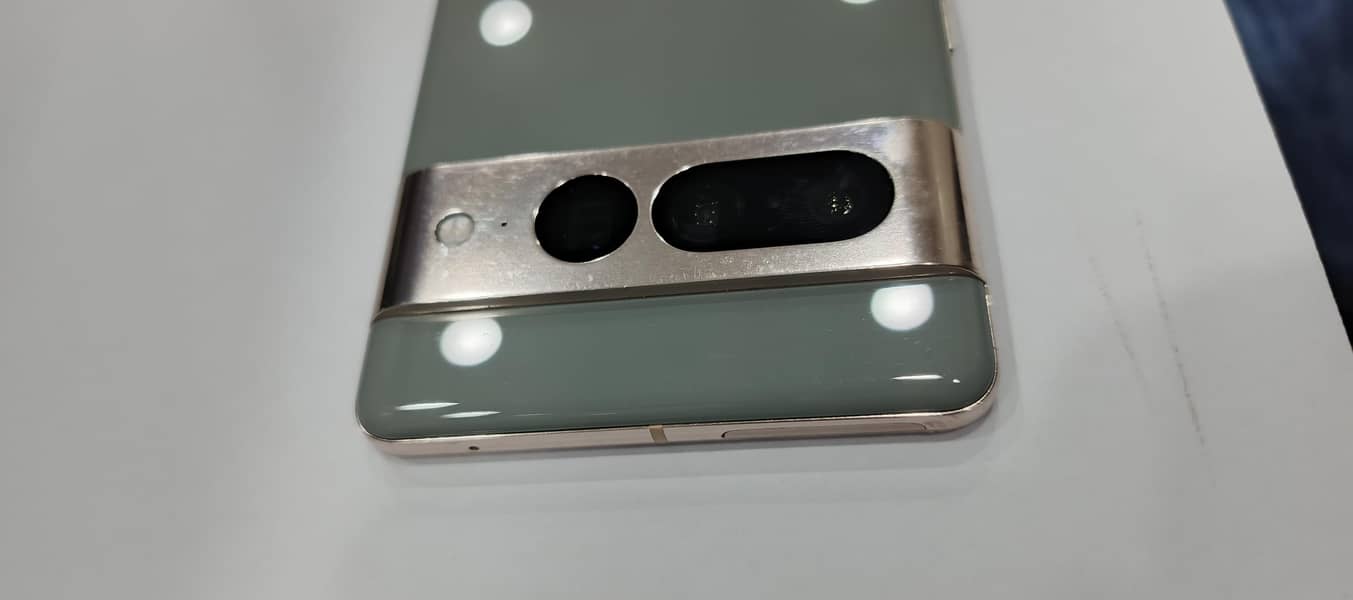 Google Pixel 7 Pro 2