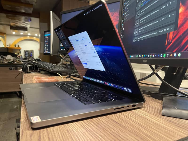 MacBook pro max 2