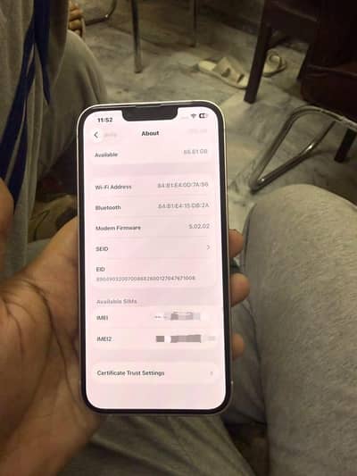 Apple iPhone 13
