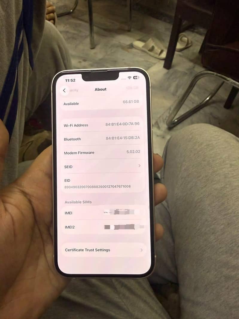Apple iPhone 13 0