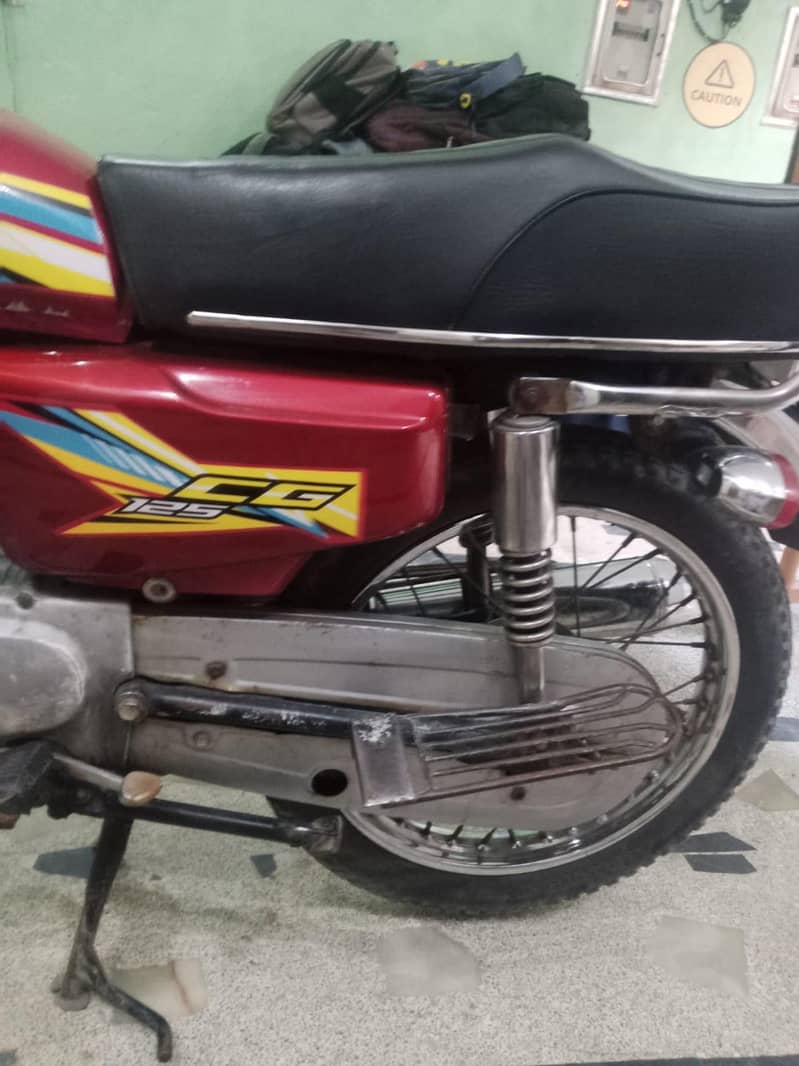 kum peson men HONDA or her cheez working men 2