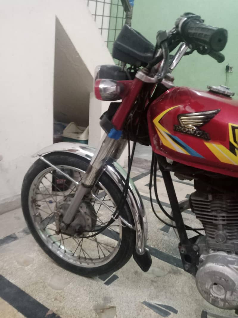 kum peson men HONDA or her cheez working men 5