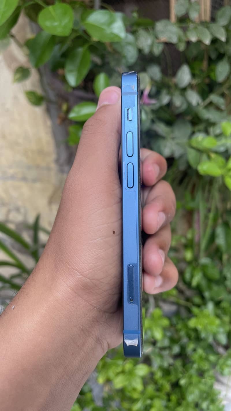 Apple iPhone 13 mini 2