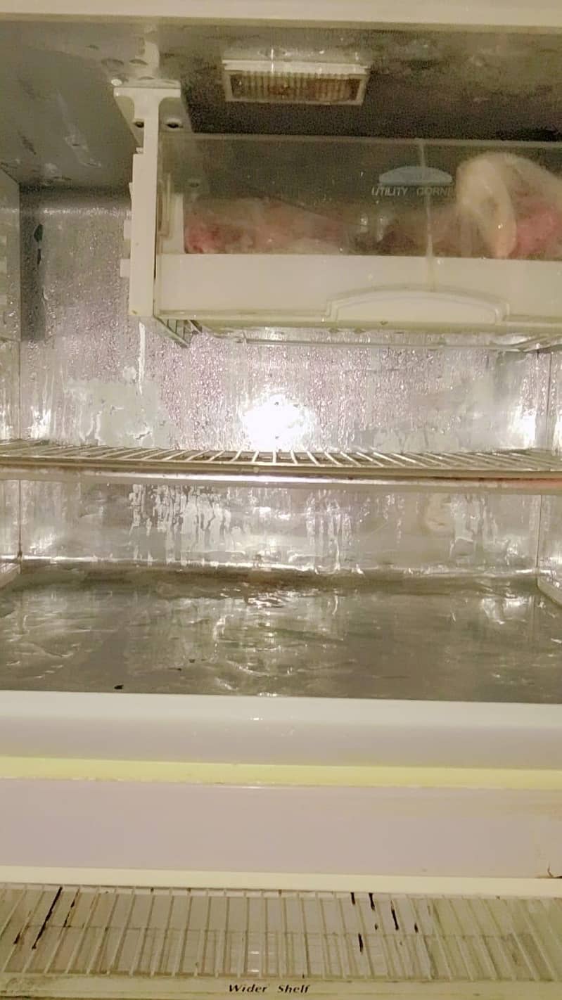 Dawlance refrigerator 1