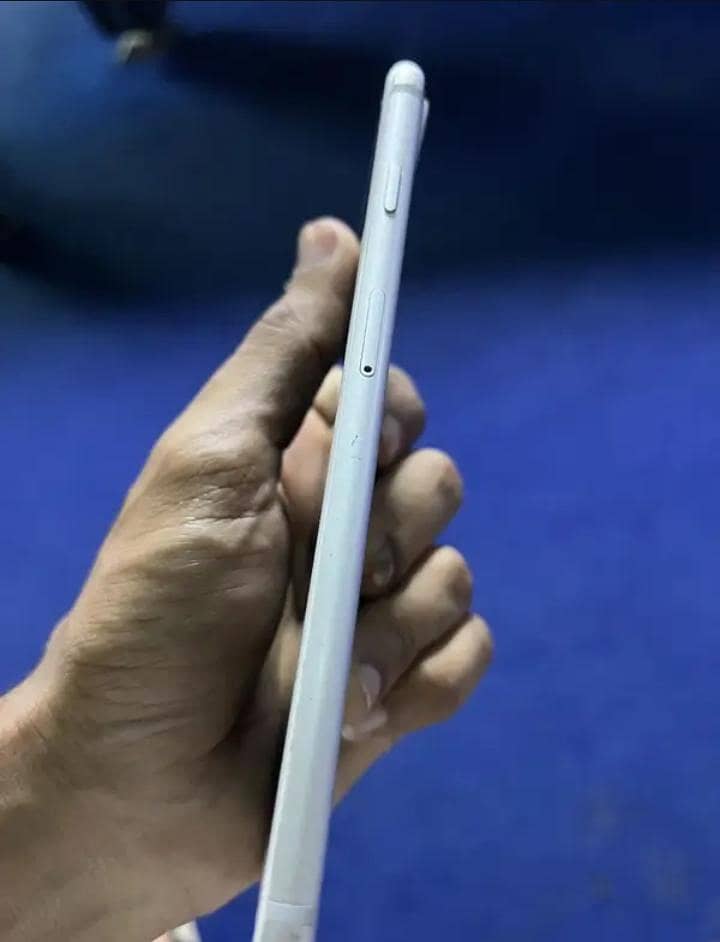 Apple iPhone 7 Plus 3