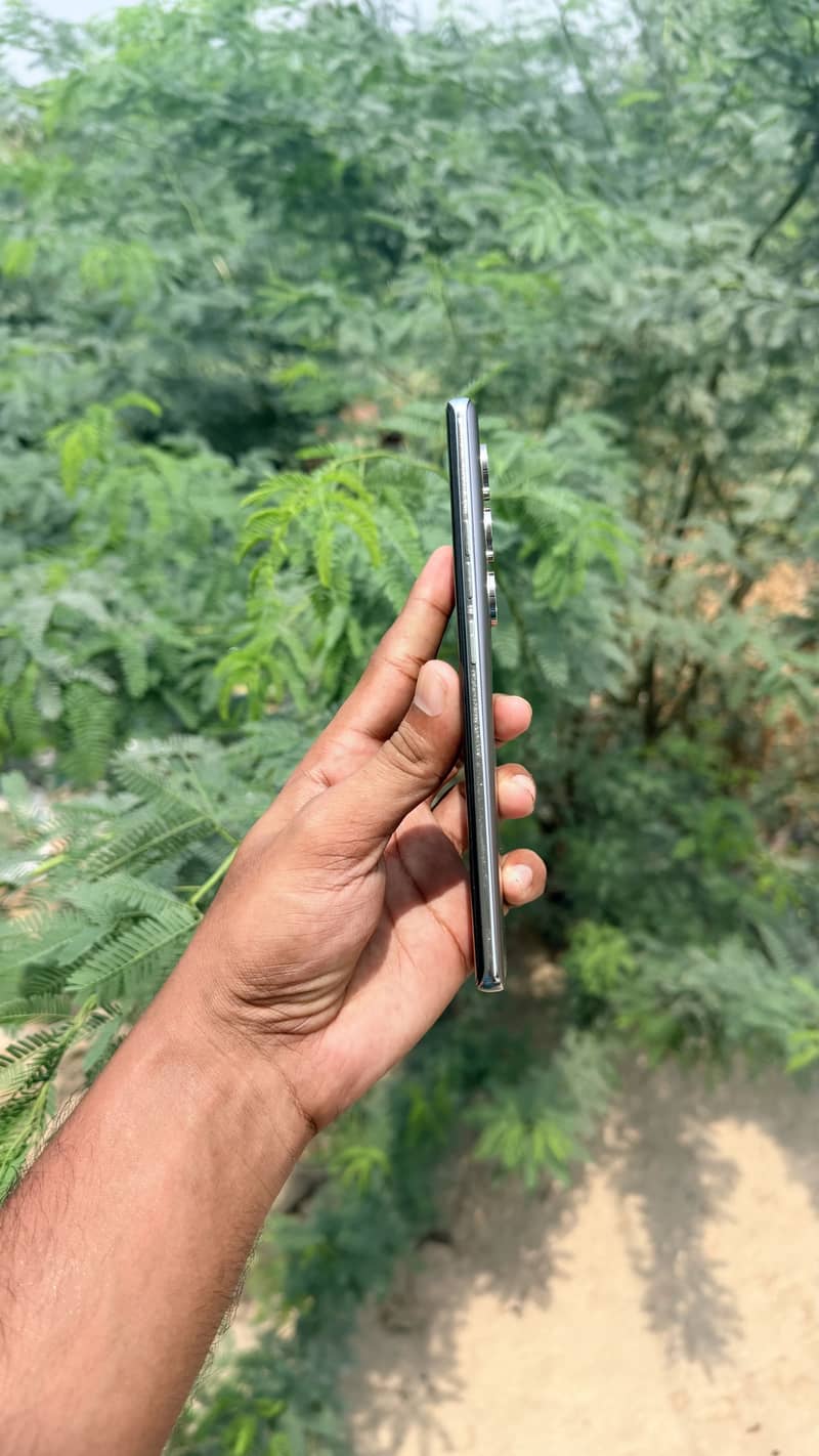 Tecno CAMON 40 Pro 1