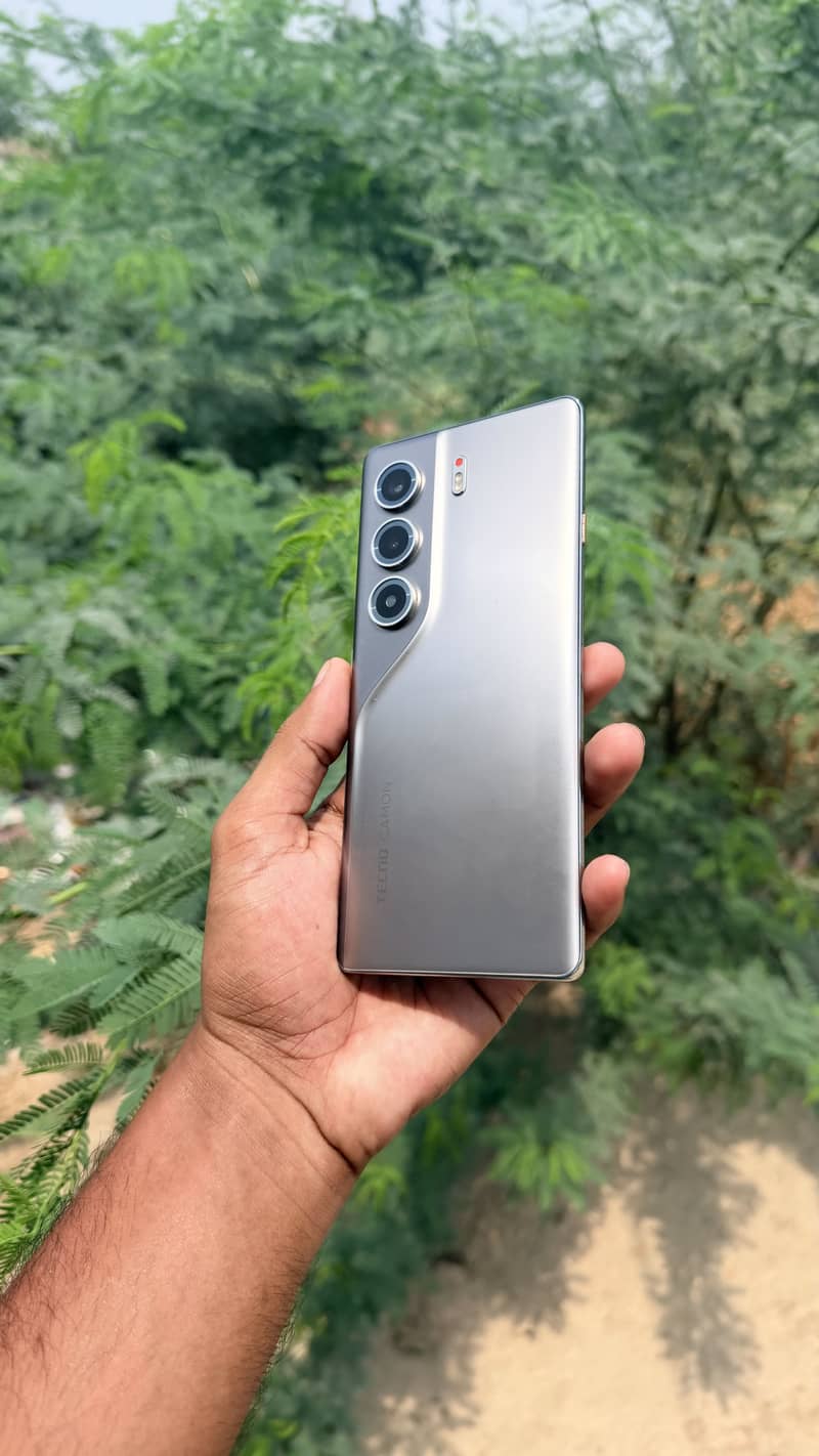 Tecno CAMON 40 Pro 2