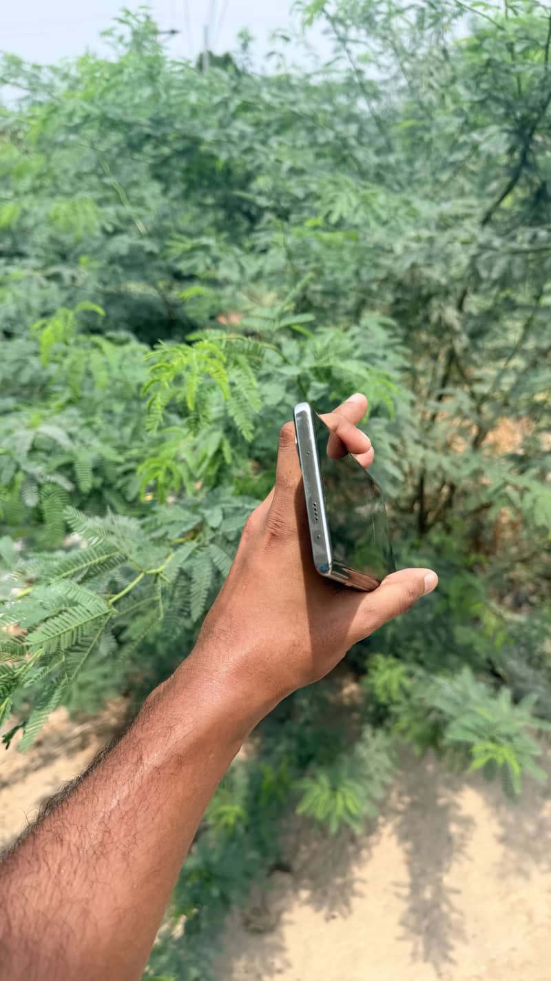Tecno CAMON 40 Pro 6