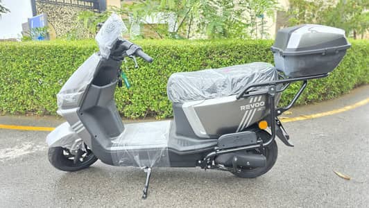 Revoo A12 with Rear Box