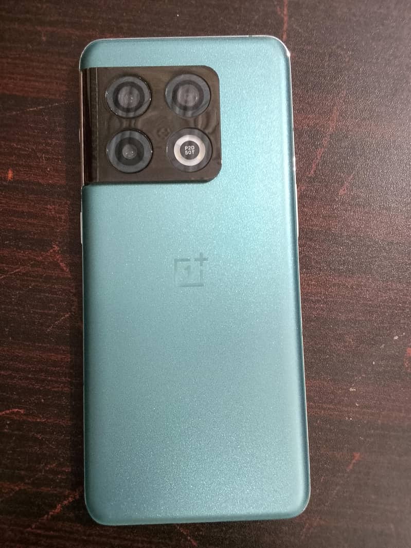 One Plus 10 Pro 1