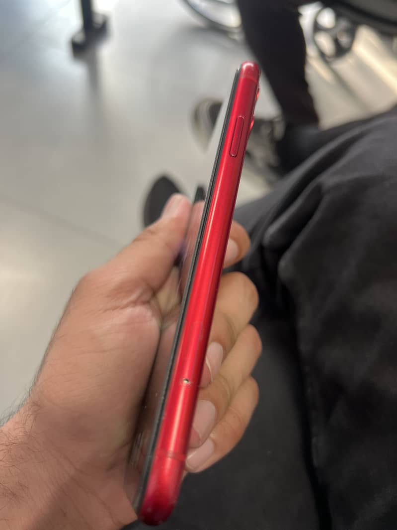 Apple iPhone 11 3