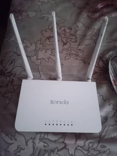 Tenda F3 300Mbps WiFi Router - Used