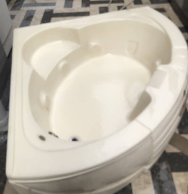 Jacuzzi with assesory 0