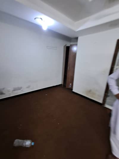 Unfurnished Studio apartment available for rent in Islamabad markez