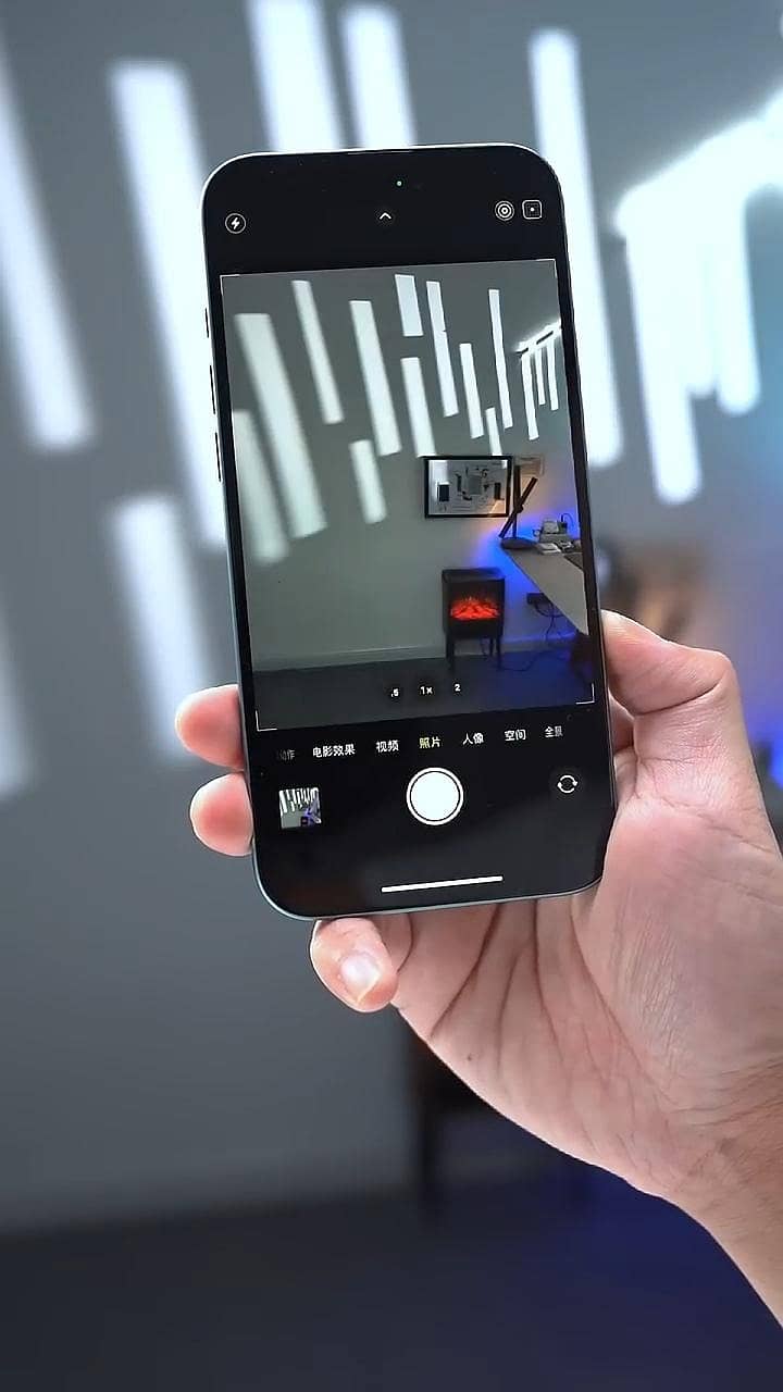 Apple iPhone 16 1