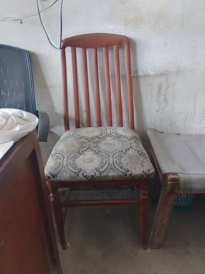5 Solid Wooden Chairs | Wood | Dinning/Office Chairs | Repair Required