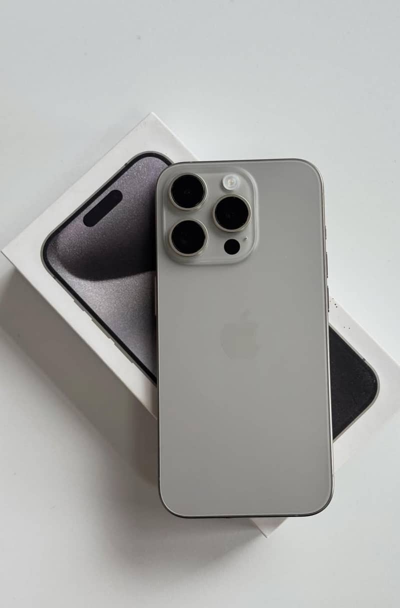 Apple iPhone 15 Pro 0