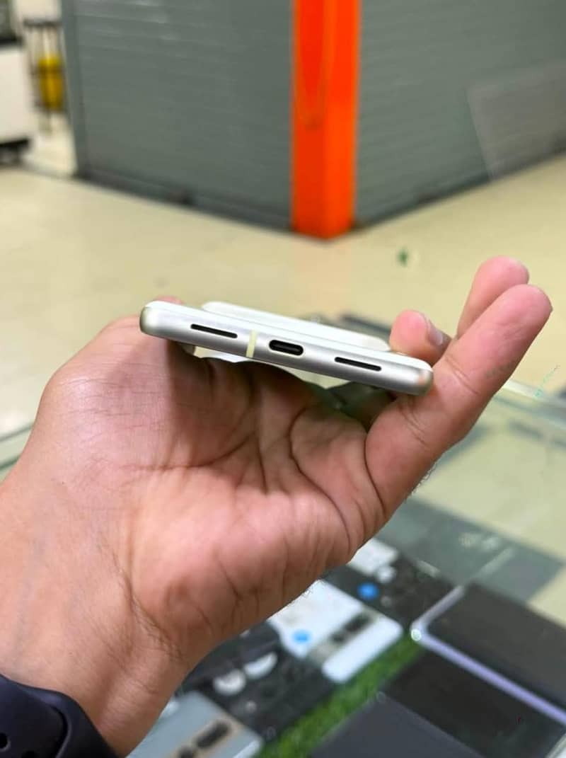 Google Pixel 7 2