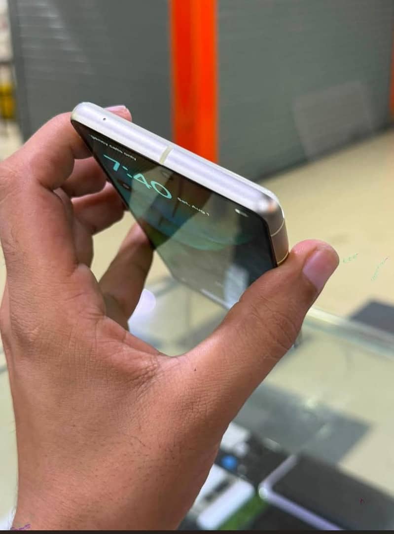 Google Pixel 7 3