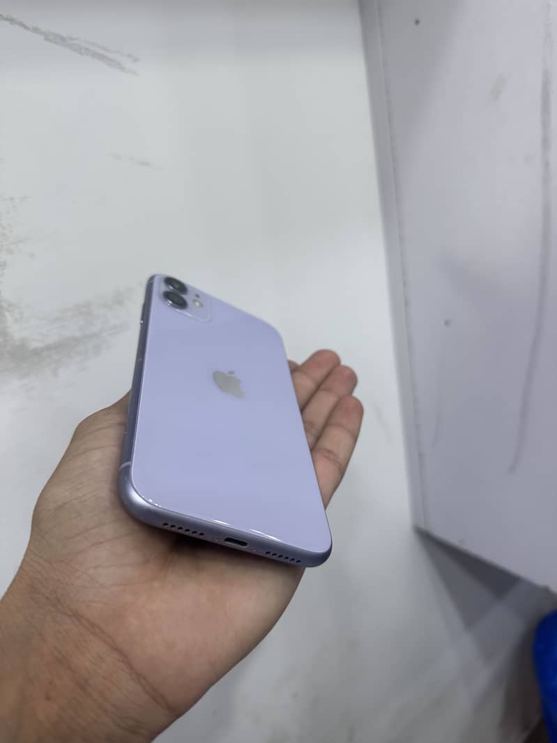 Apple iPhone 11 0