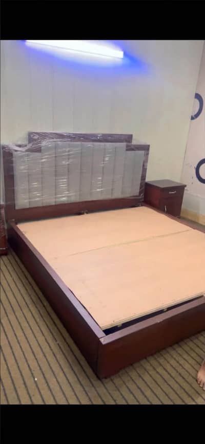 King size solid wood bed and side tables dressing and setthie