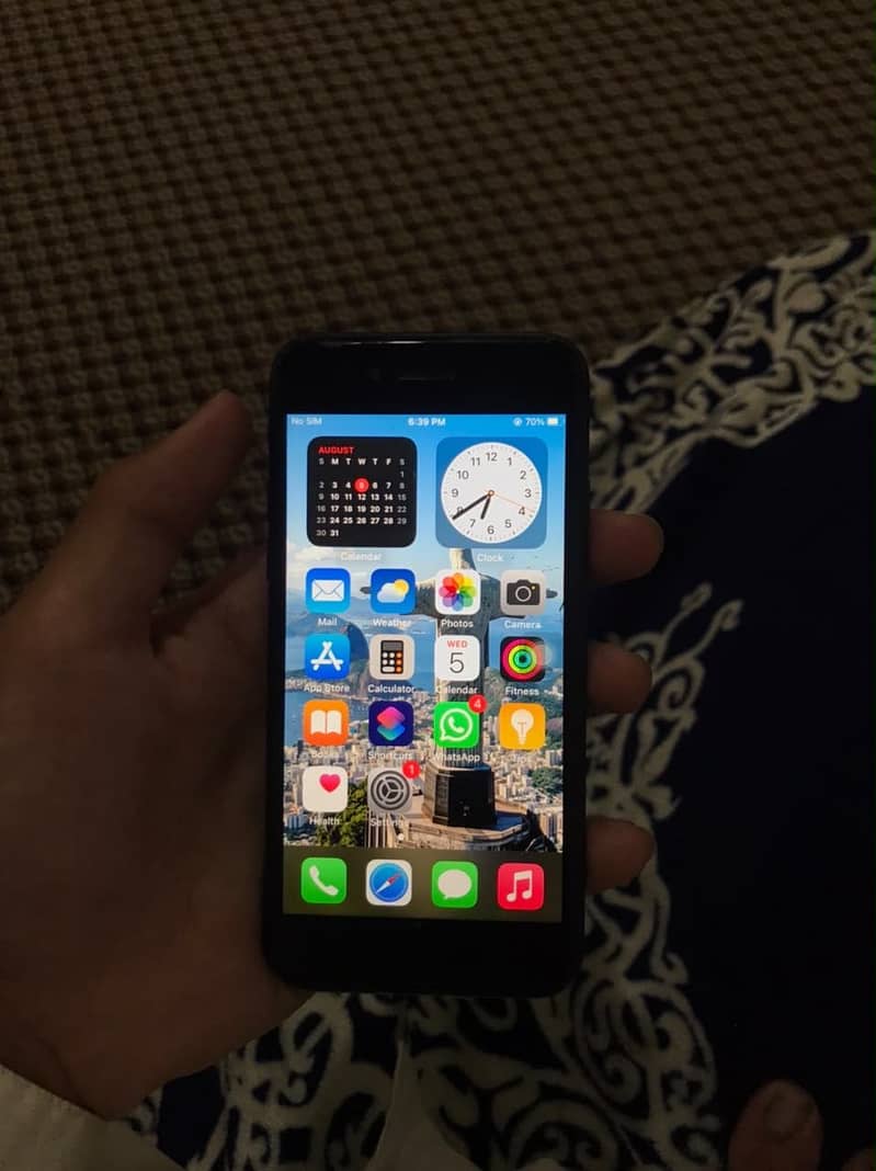 Apple iPhone 8 0