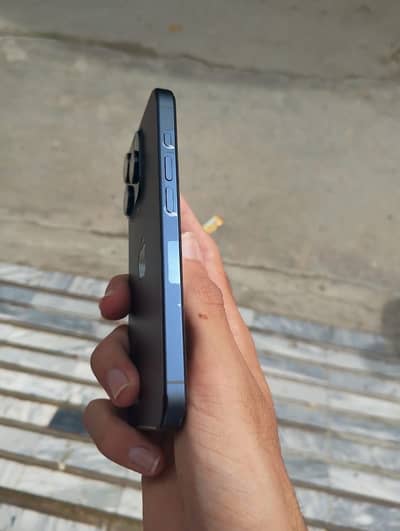 Apple iPhone 15 Pro