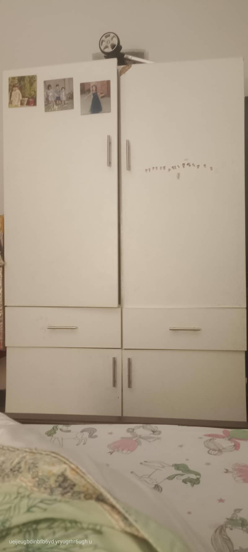 white wardrobe 0